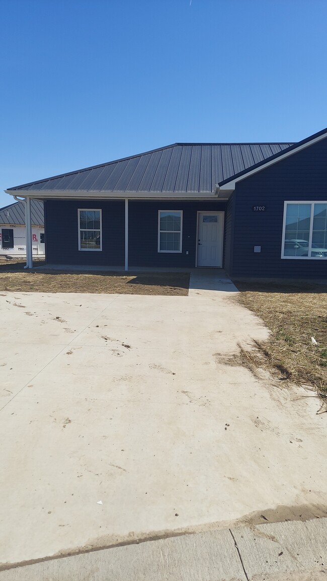 Building Photo - 1702 Prey Ct Rental