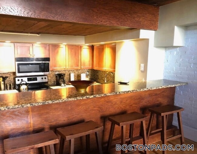 Photo - 113 Beacon St Unidad 2F