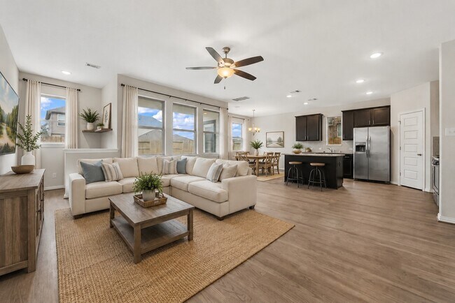 12806 Crombie Dr
