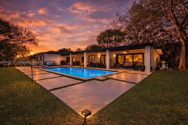 Building Photo - 17203 SW 78th Pl