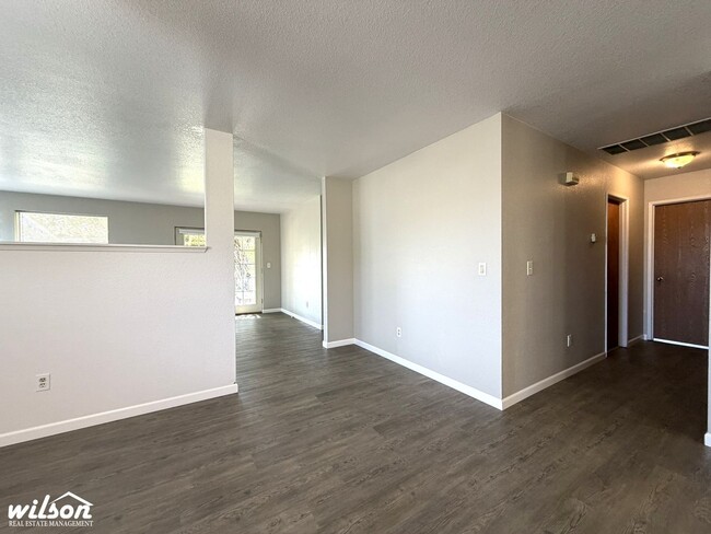 Photo - 5606 Mt Clemens Way