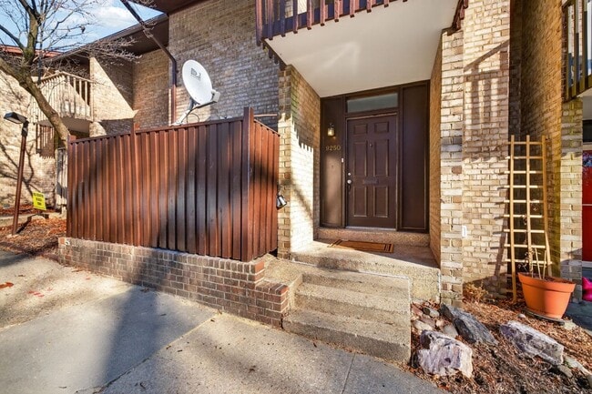 Photo - 9250 Three Oaks Dr