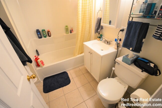 Photo - 318 Saint Paul St