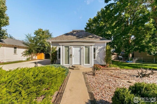 Building Photo - Cute Downtown Loveland Bungalow Rental