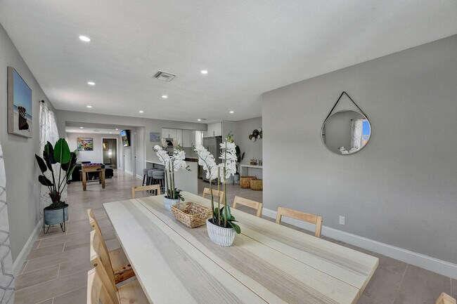 Photo - 337 SW 8th Ave