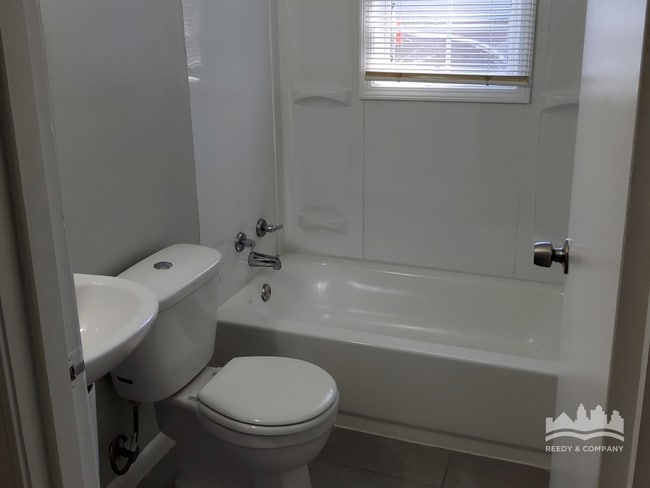 Photo - 1273 Capital Ave