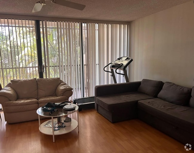 Building Photo - 2811 SW 87th Ter Rental