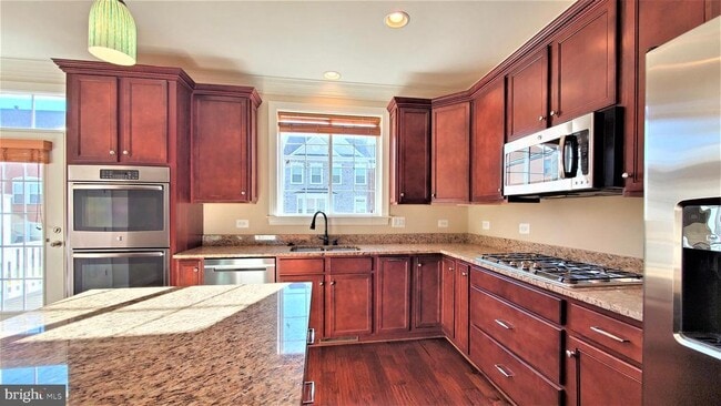 Photo - 10607 School St