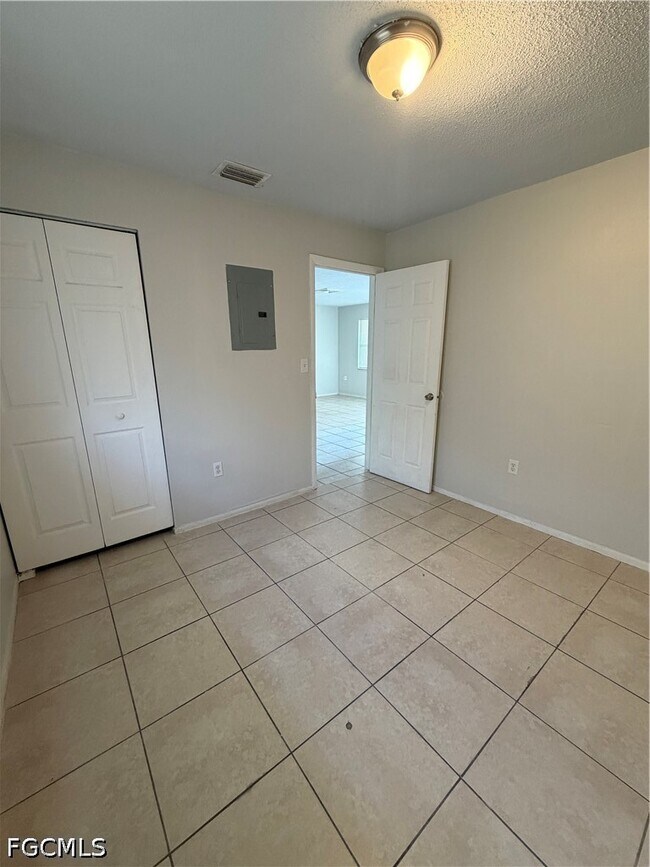 Photo - 5517 Sixth Ave