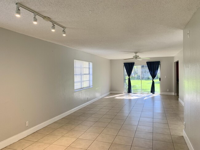 Photo - 2925 SW 22nd Ave Condo Unit 101