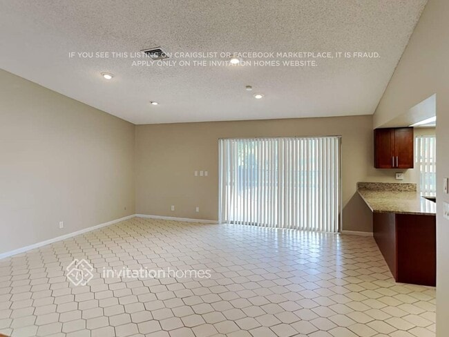 Photo - 11440 NW 18th Manor