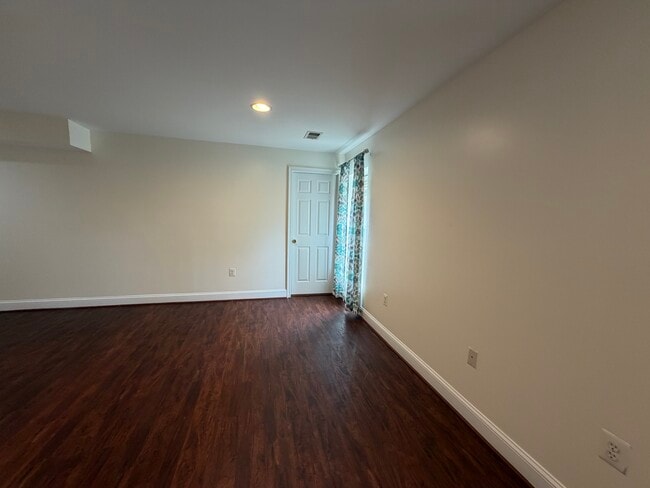 Photo - 188 Executive Cir