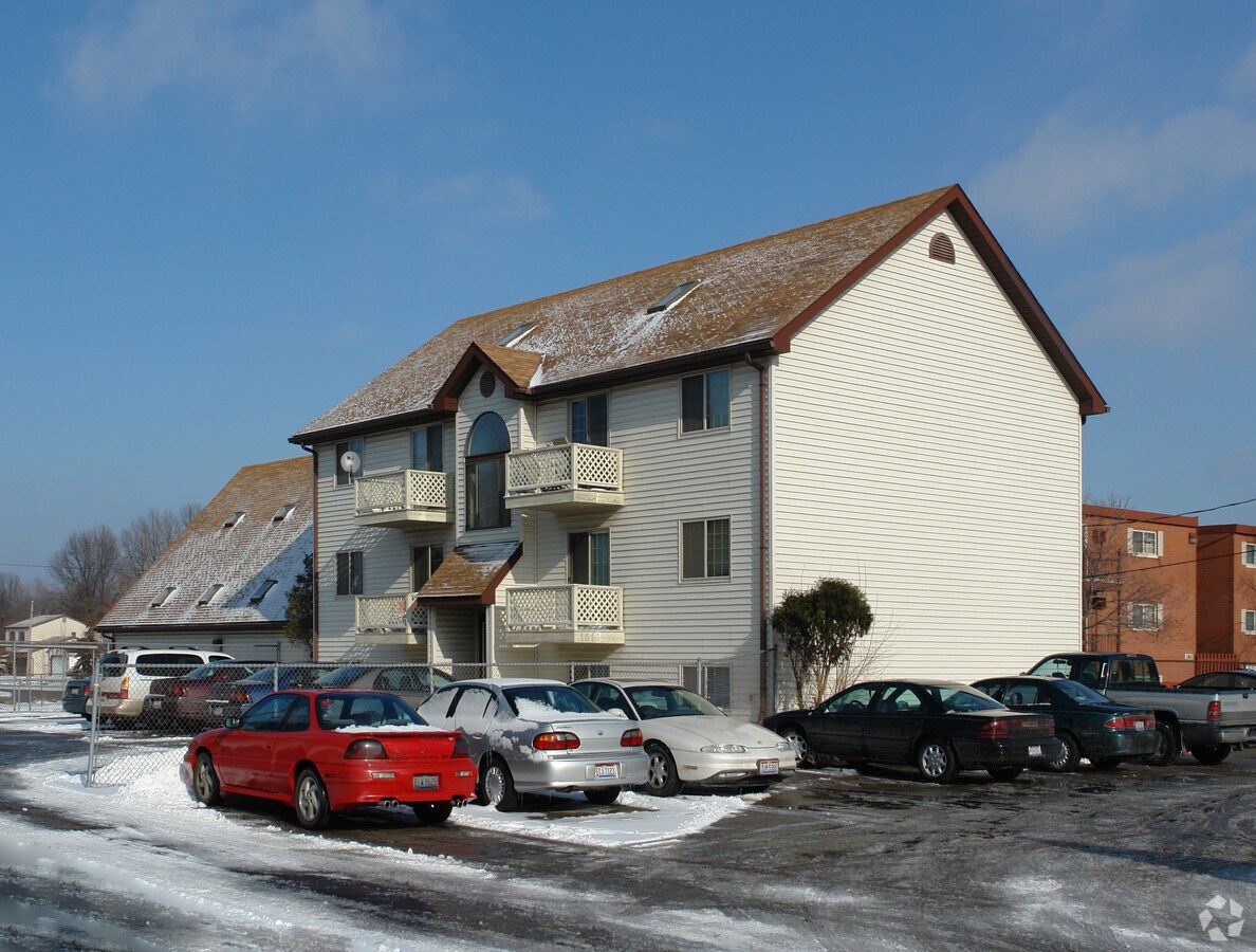 Ventura Apartments - Ventura Apartments