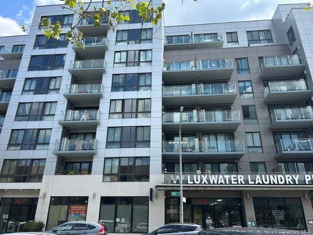 Building Photo - 45-11 82nd St Unit W6B