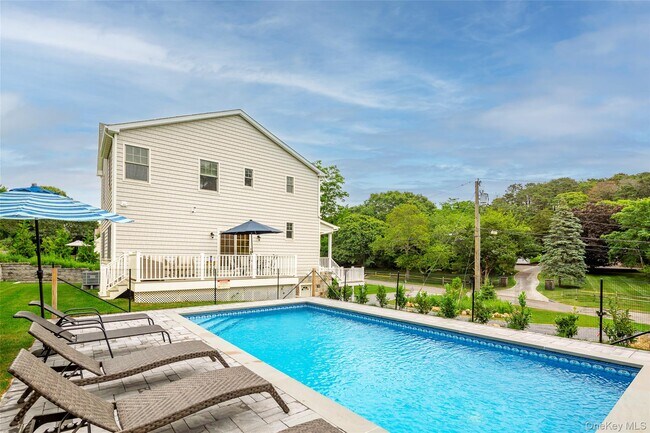 15 S Beach Rd