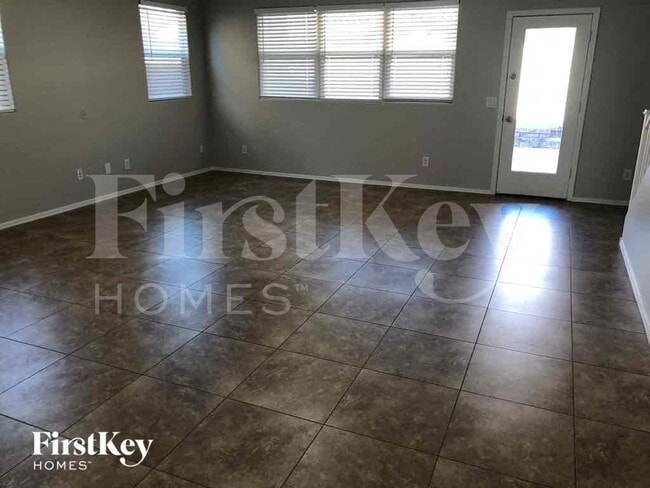 Photo - 7729 S 37th Way