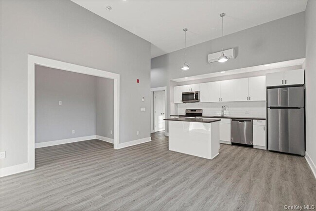 Photo - 47 Beekman Ave Unit 34