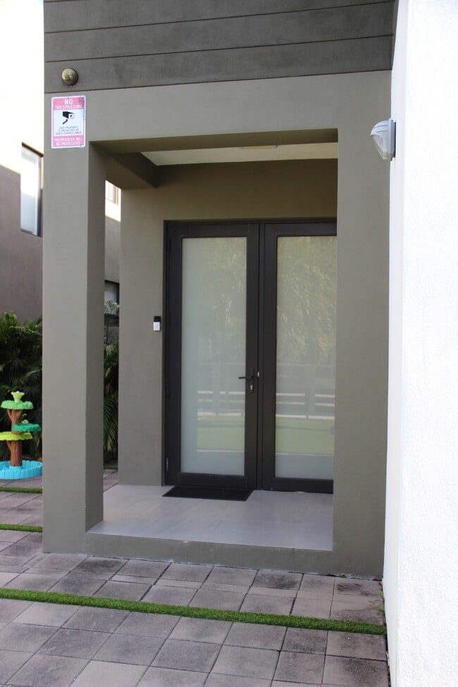 Photo - 2942 SW 27th Ter