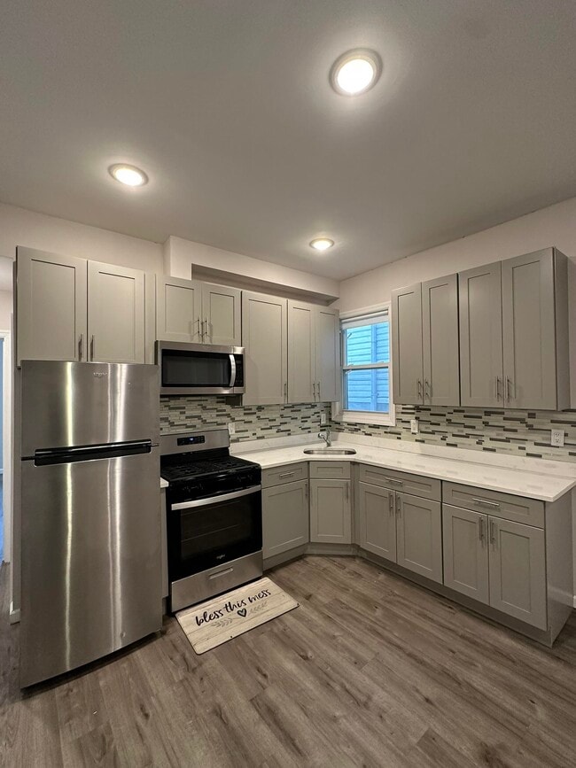 Photo - 38 Clendenny Ave Unit 1R