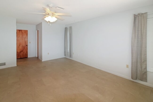 Photo - East Gate Annual Home for Rent