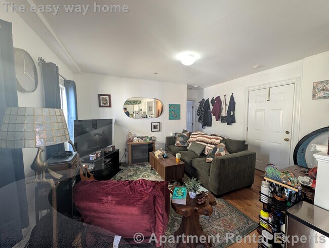 Photo - 33 Roberts Rd Unit #2R