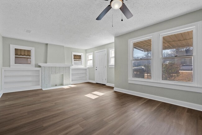 Photo - 1511 Maple Ave