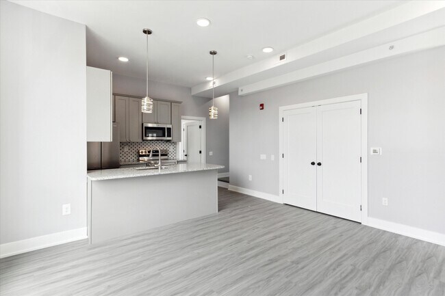 Photo - 650 South St Unit 3