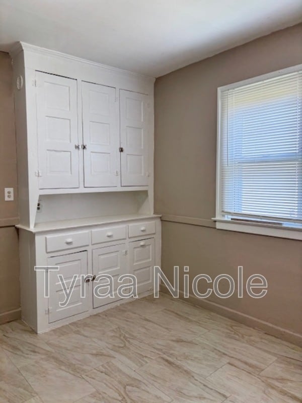 Photo - 4915 Maplewood Ave