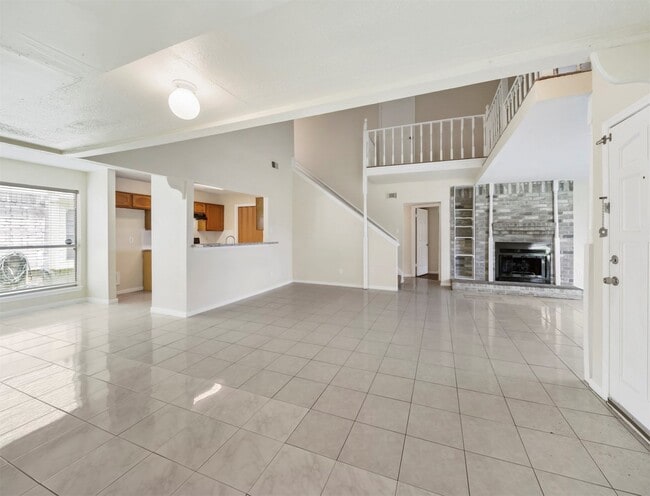 Photo - 10906 Canarywood Dr
