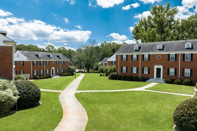 Photo - 2367 Cascade Rd