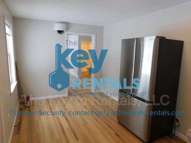 Photo - 182 E Main St