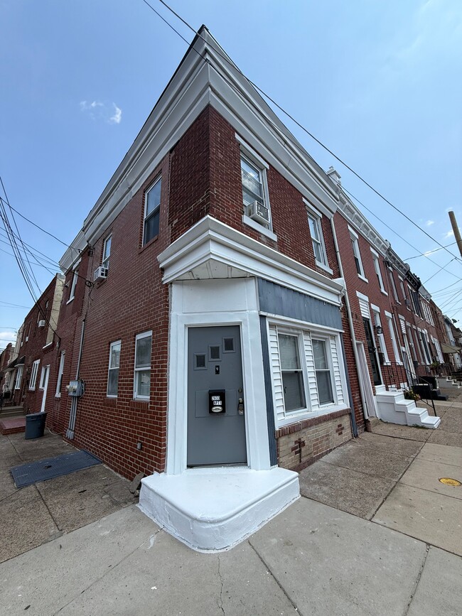 2633 E Monmouth St Unit 1
