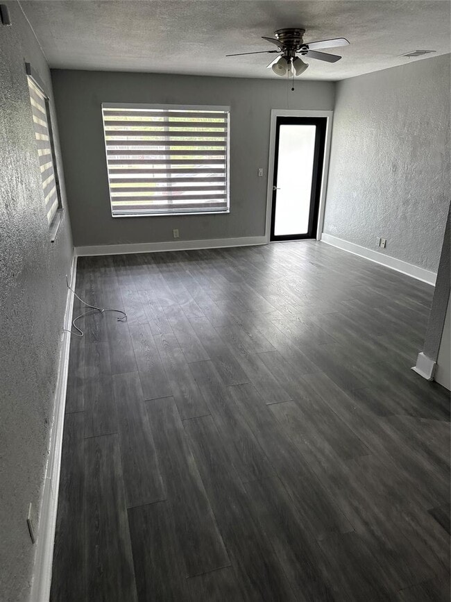 Photo - 15700 NW 39th Pl