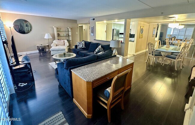 7950 E Camelback Rd Unit 111
