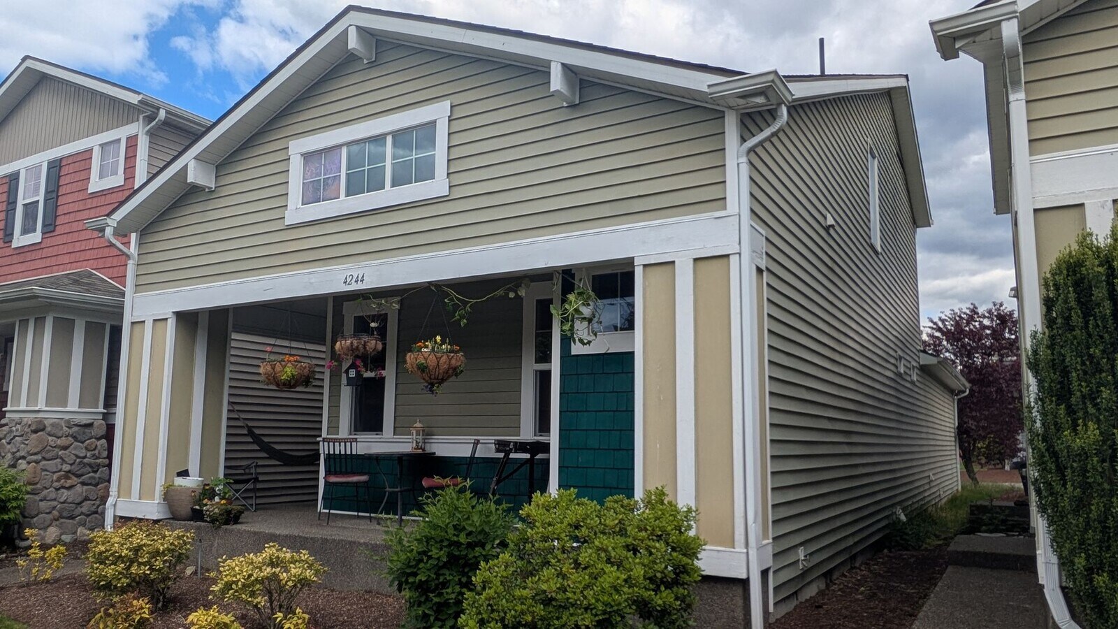 Photo - 4244 Edgewater Blvd NE