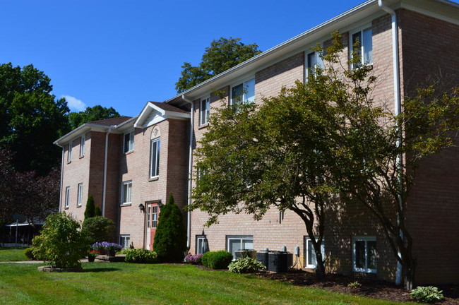 Mill Creek Village - Mill Creek Village Apartments