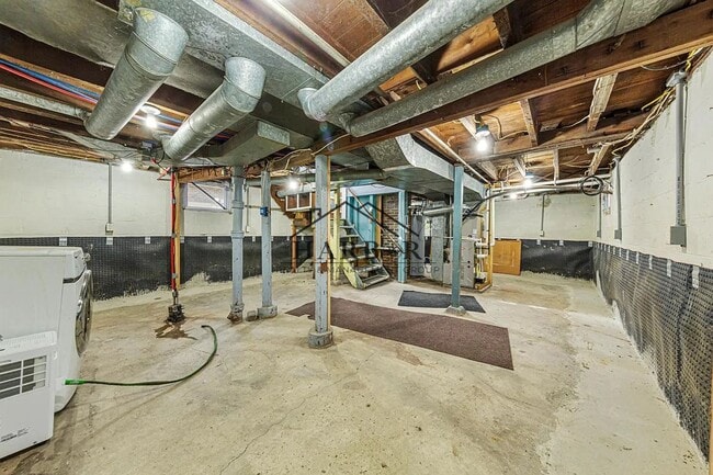 Photo - 1126 S Newton Ave