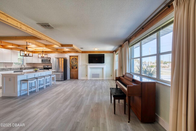 Photo - 3041 N Oleander Ave