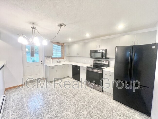Photo - 120 Savage St Unidad 1 / 1st Floor Rental