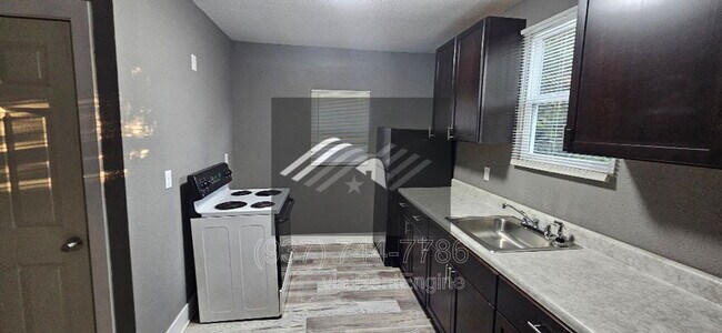 Photo - 425 Brooklyn Ave