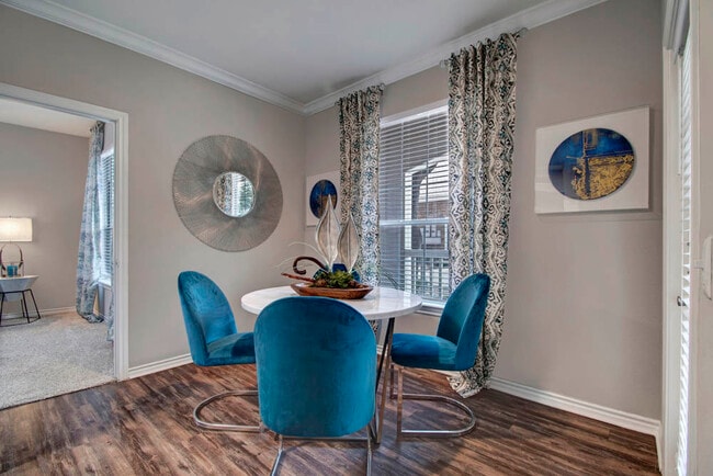 Photo - The Lodge at River Park