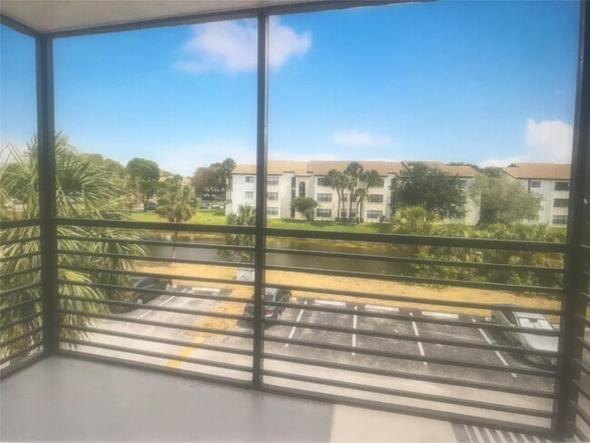 Photo - 3710 N Pine Island Rd Unit 315