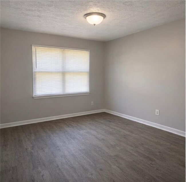 Photo - 848 Wilson Cir SW