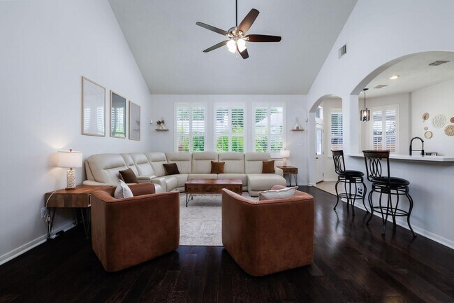 Photo - 19 Poplar Pine Ct