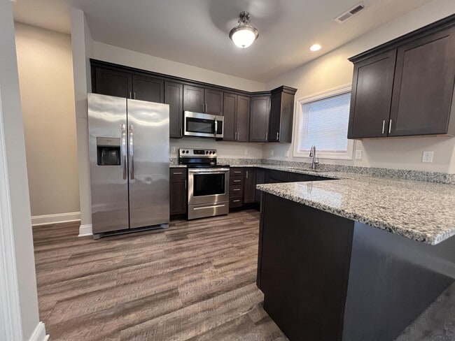 Photo - 104 Pasture Ln