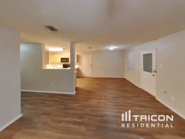 Photo - 2641 Bandera Pl