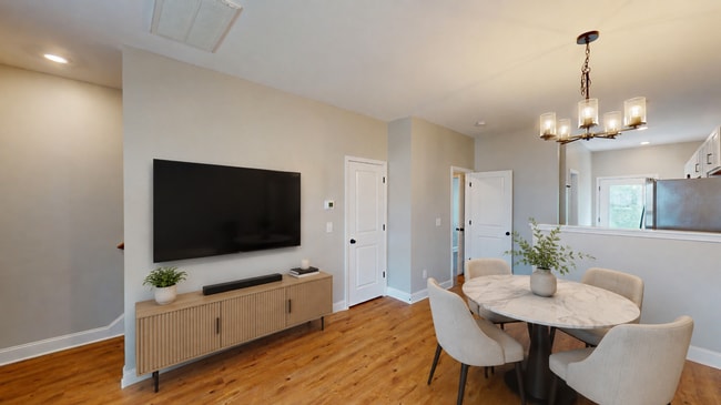 Photo - 856 Levitan Dr