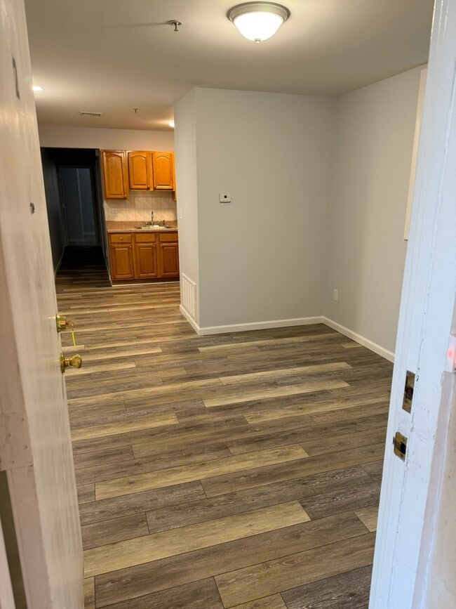 Photo - 182 Cliff St Unit 2