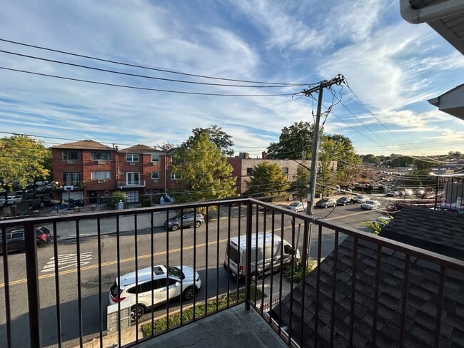 Photo - 1943 Adee Ave