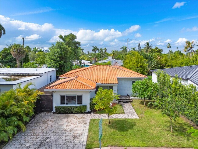 Photo - 1571 Normandy Dr